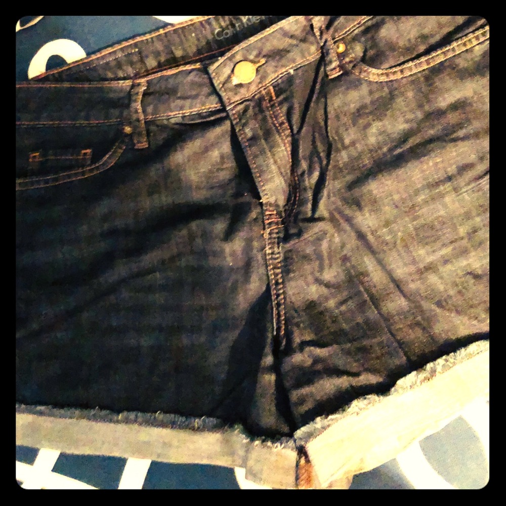 Calvin Klein classic Jean shorts! 💙👖